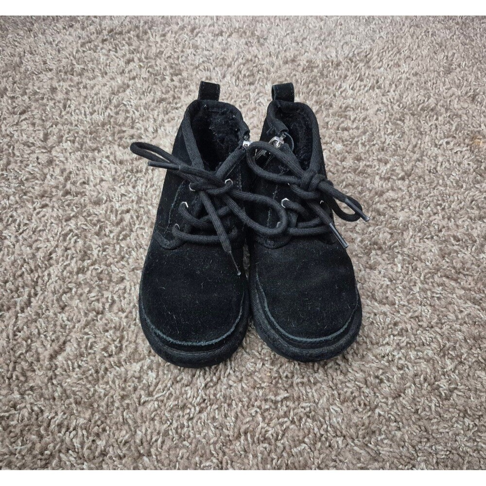 Ugg neumel toddler boots size 9